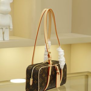 Alternative view of Dimensions: 11.5 x 6.5 x 26 cm (height x width x length)